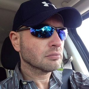 Meet your Posher, Eric